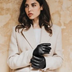 Fratelli Orsini Women's Gloves Francesca (black) - Lambskin Leather Gloves With White Fur Lining 11 Fratelli Orsini Women's Gloves Francesca (black) - Lambskin Leather Gloves With White Fur Lining
