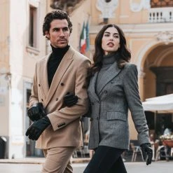 Fratelli Orsini Women's Gloves Francesca (black) - Lambskin Leather Gloves With White Fur Lining 8 Fratelli Orsini Women's Gloves Francesca (black) - Lambskin Leather Gloves With White Fur Lining