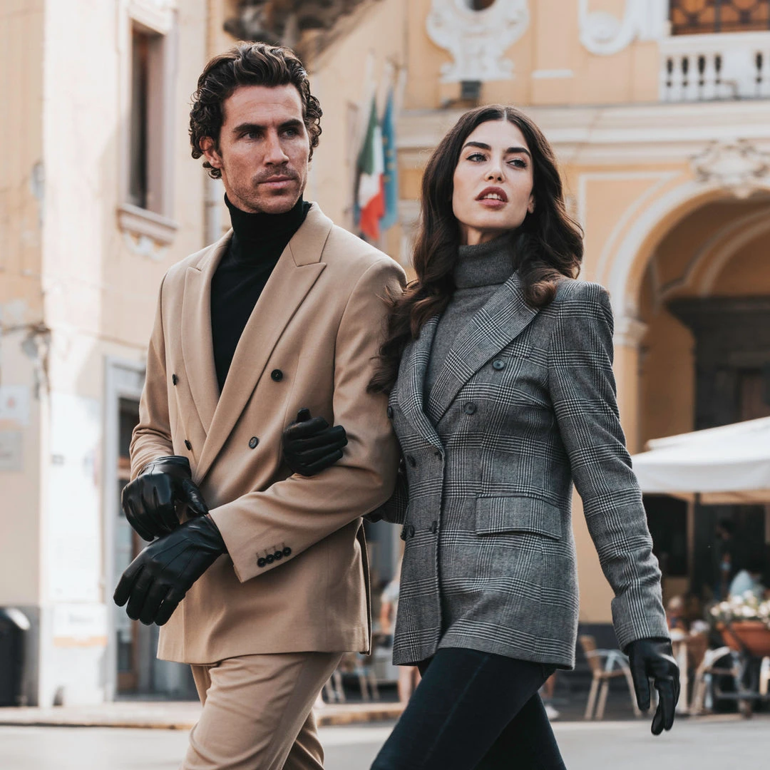 Fratelli Orsini Women's Gloves Francesca (black) - Lambskin Leather Gloves With White Fur Lining Fratelli Orsini Women's Gloves Francesca (black) - Lambskin Leather Gloves With White Fur Lining