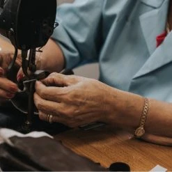 Fratelli Orsini Women's Gloves Francesca (black) - Lambskin Leather Gloves With White Fur Lining 10 Fratelli Orsini Women's Gloves Francesca (black) - Lambskin Leather Gloves With White Fur Lining